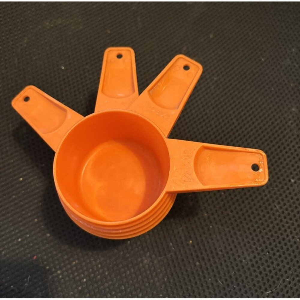 Vintage Tupperware Measuring Cups Set of 4 Orange 1/2 to 1 cup Baking USA AS IS!